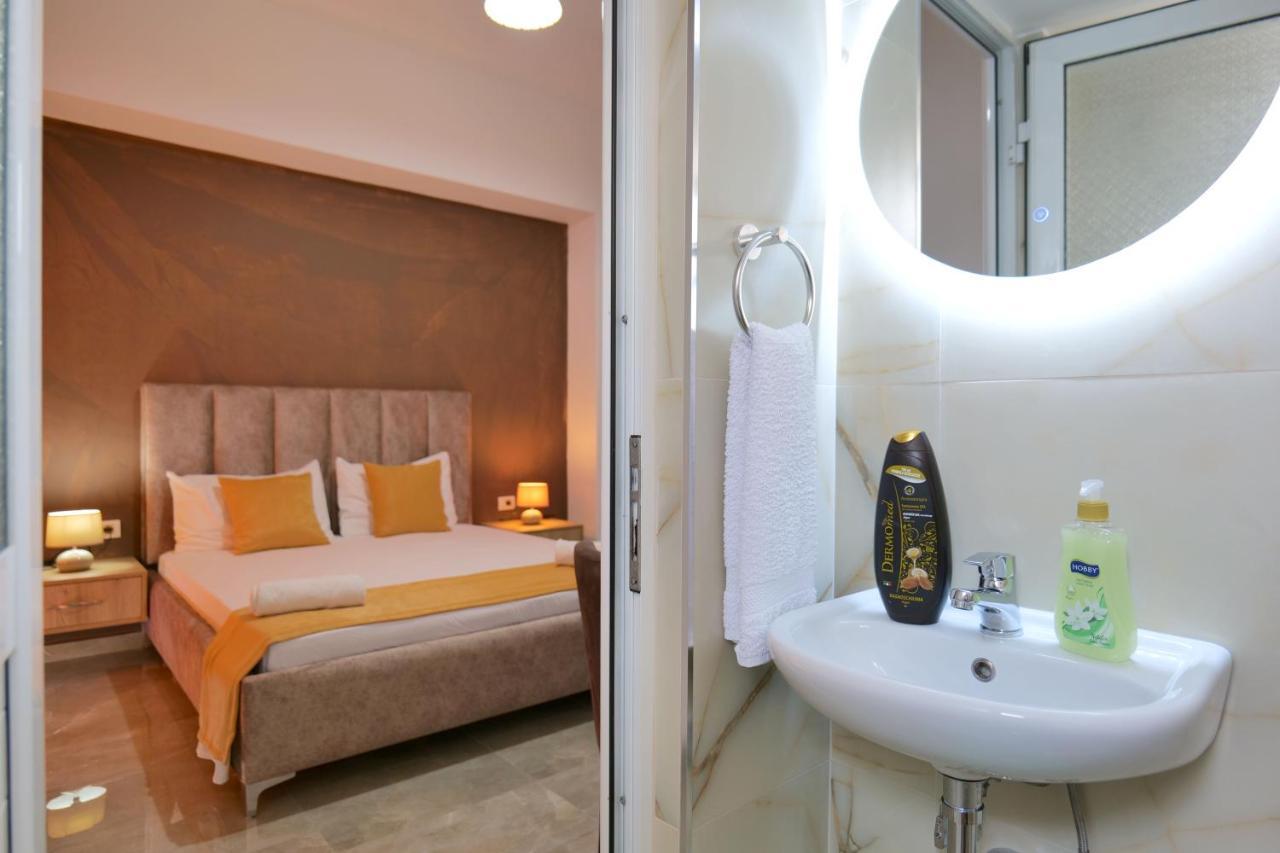 Hotel Adi-Vera Саранда Экстерьер фото