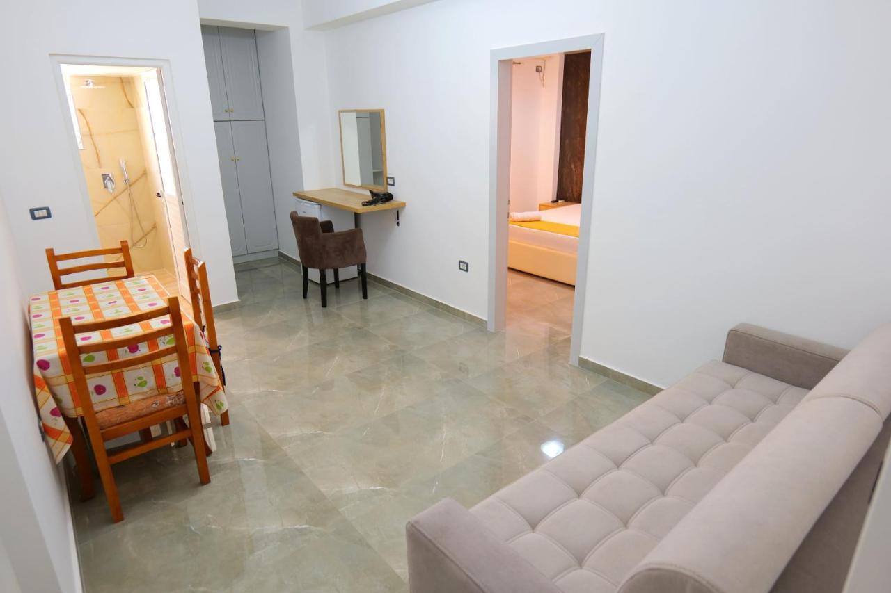 Hotel Adi-Vera Саранда Экстерьер фото